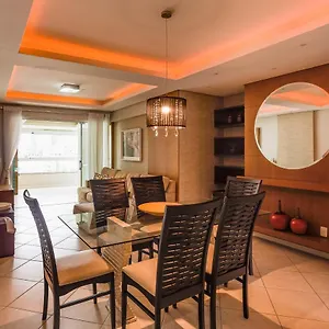 Espinoza , Balneário Camboriú Brasil